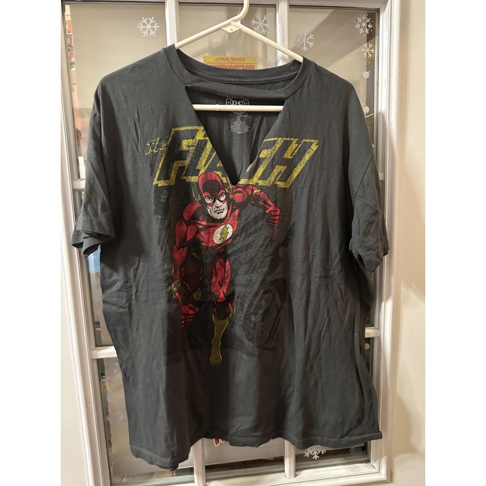 Flash T-Shirt with Cut Out